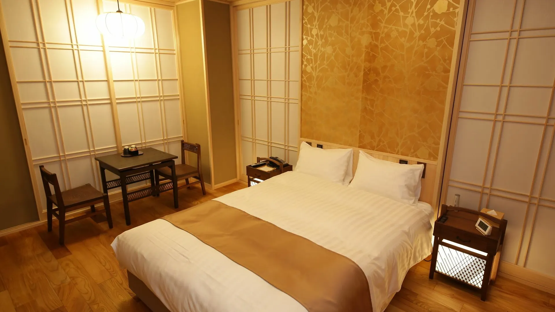 Hotel Sunrise Suites Kyoto